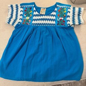 El Interior Blue Hand Embroidered Short sleeve Top Size Small